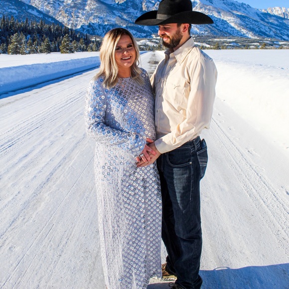 Wedding Gown - Picture 2 of 3